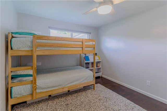 82 Claireview Dr, Scott Twp, PA 15106