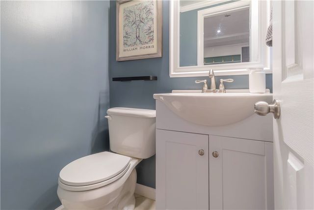 82 Claireview Dr, Scott Twp, PA 15106