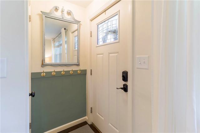 82 Claireview Dr, Scott Twp, PA 15106