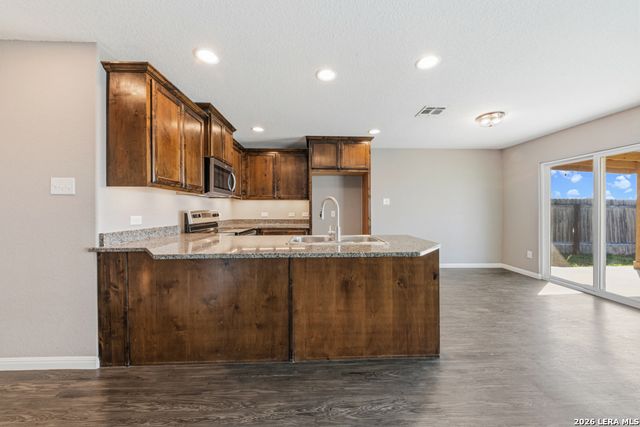 135 Lost Maples, Marion, TX 78124