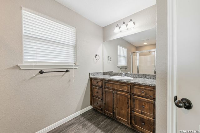 135 Lost Maples, Marion, TX 78124