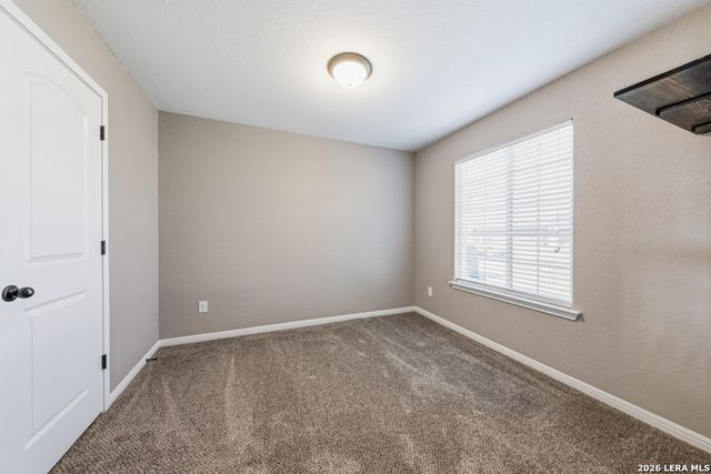 135 Lost Maples, Marion, TX 78124