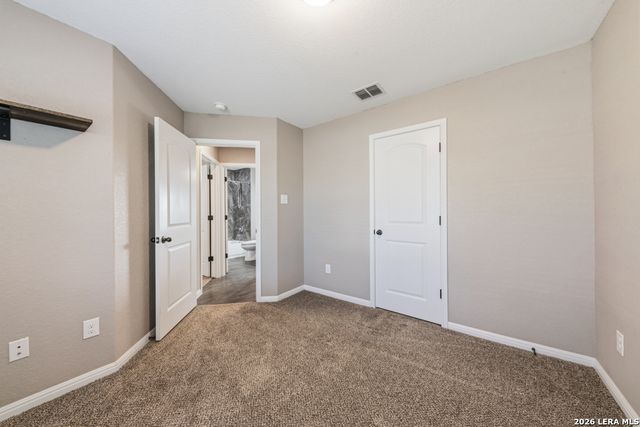 135 Lost Maples, Marion, TX 78124