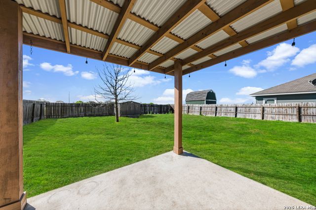 135 Lost Maples, Marion, TX 78124