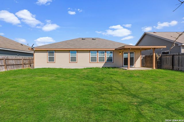 135 Lost Maples, Marion, TX 78124