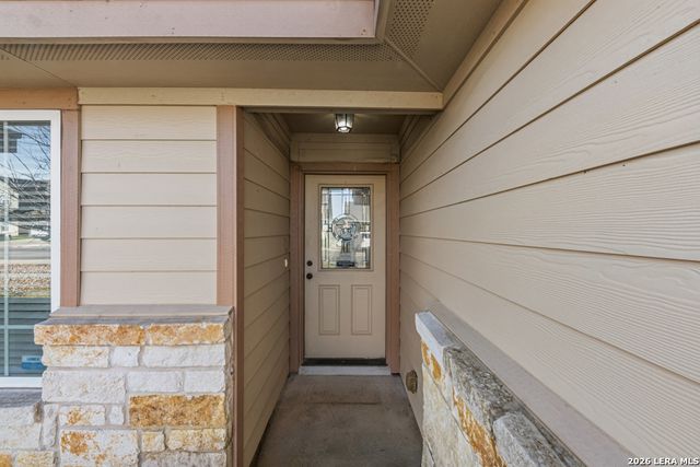 135 Lost Maples, Marion, TX 78124