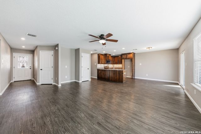 135 Lost Maples, Marion, TX 78124