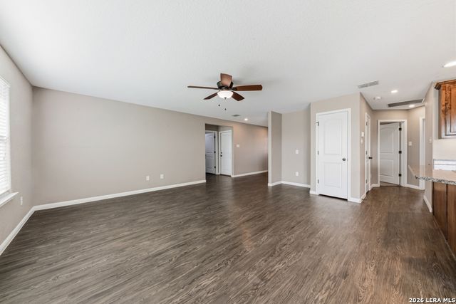 135 Lost Maples, Marion, TX 78124