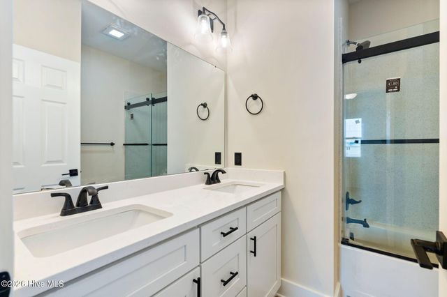 207 Shell Road 3a, Holly Ridge, NC 28445