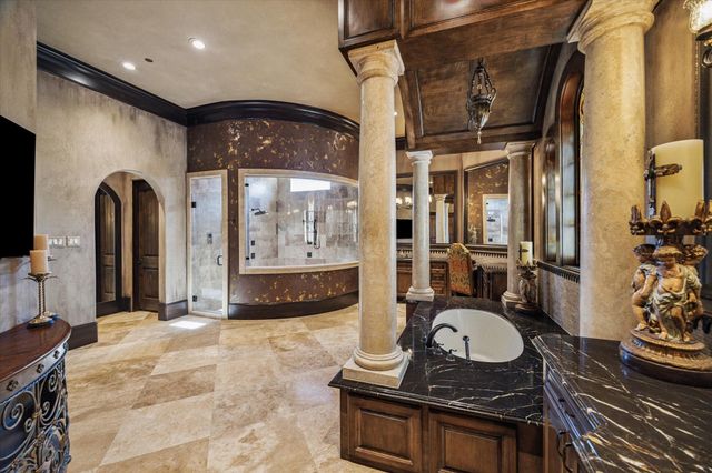 11095 Memorial Drive, Houston, TX 77024