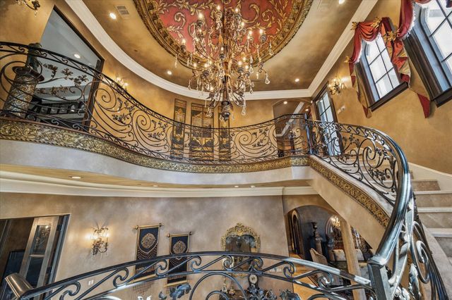 11095 Memorial Drive, Houston, TX 77024