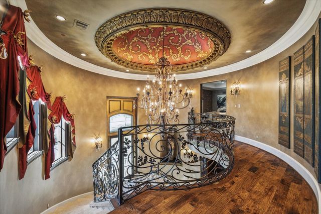 11095 Memorial Drive, Houston, TX 77024