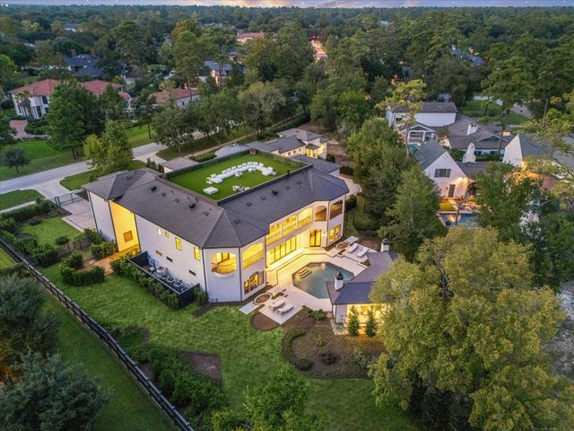 11095 Memorial Drive, Houston, TX 77024