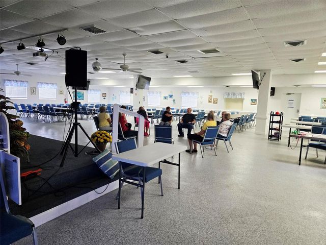 5316 53RD AVE E E2, Bradenton, FL 34203