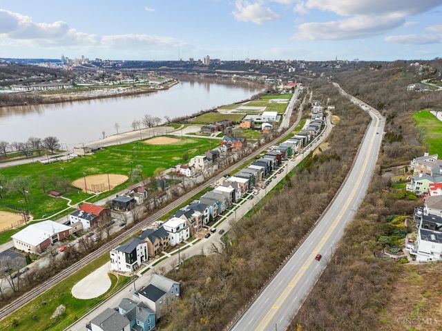 3096 Walworth Avenue, Cincinnati, OH 45226