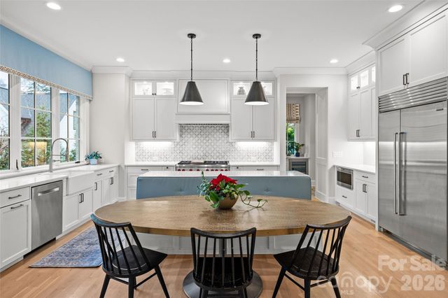 222 Anthony Circle, Charlotte, NC 28211