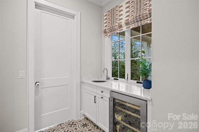 222 Anthony Circle, Charlotte, NC 28211