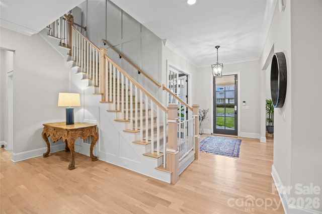 222 Anthony Circle, Charlotte, NC 28211