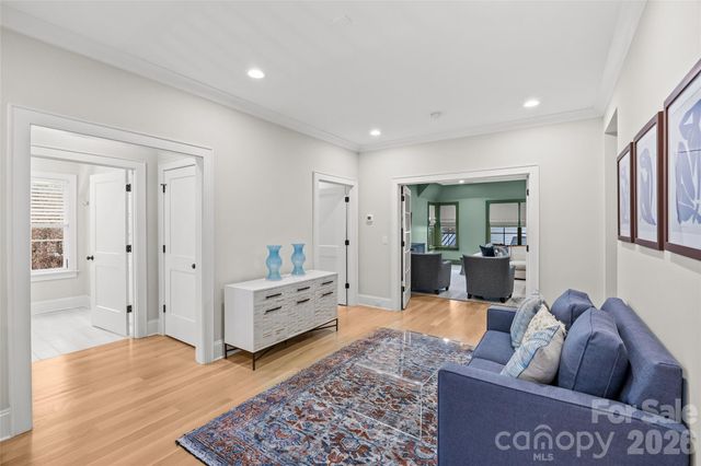 222 Anthony Circle, Charlotte, NC 28211