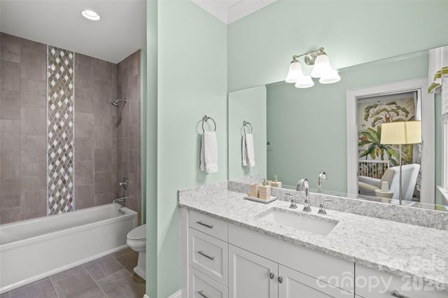 222 Anthony Circle, Charlotte, NC 28211