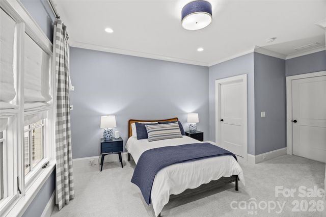 222 Anthony Circle, Charlotte, NC 28211