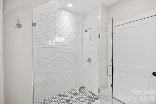 222 Anthony Circle, Charlotte, NC 28211