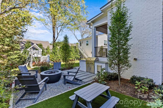 222 Anthony Circle, Charlotte, NC 28211