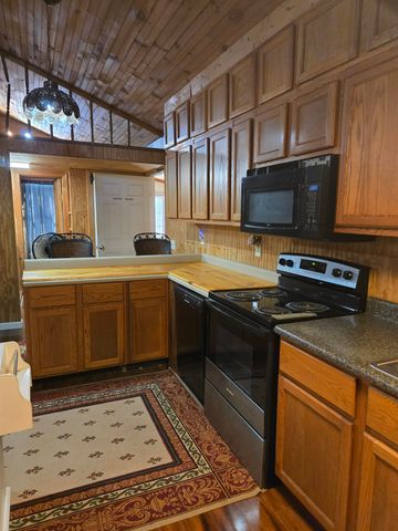 4190 COUNTY HOME RD, Savannah, TN 38372