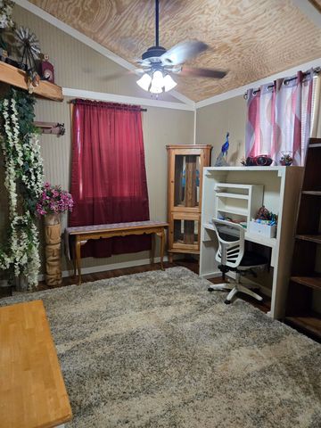 4190 COUNTY HOME RD, Savannah, TN 38372