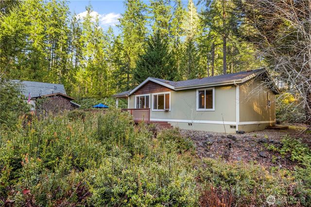 920 E Mason Lake Drive E, Grapeview, WA 98546