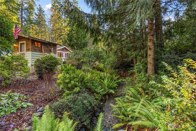 920 E Mason Lake Drive E, Grapeview, WA 98546