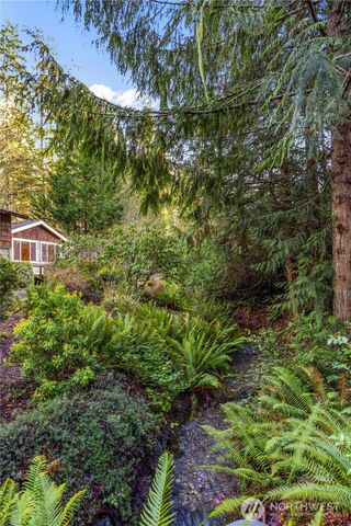 920 E Mason Lake Drive E, Grapeview, WA 98546