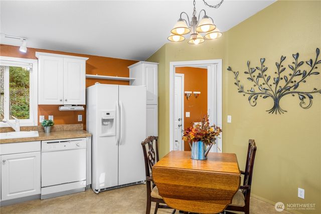 920 E Mason Lake Drive E, Grapeview, WA 98546