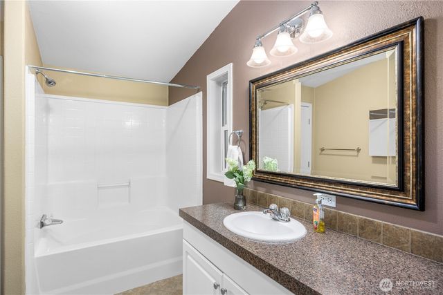 920 E Mason Lake Drive E, Grapeview, WA 98546