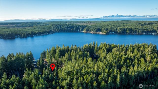 920 E Mason Lake Drive E, Grapeview, WA 98546