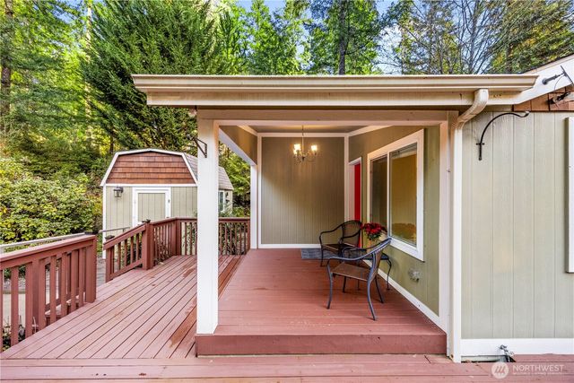 920 E Mason Lake Drive E, Grapeview, WA 98546