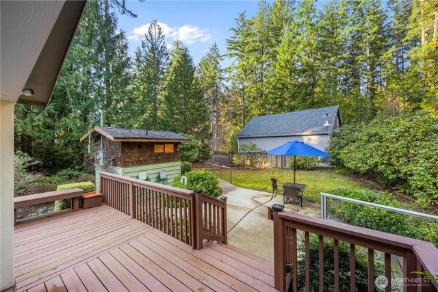 920 E Mason Lake Drive E, Grapeview, WA 98546