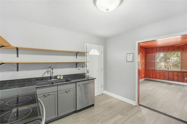 6013 N OTIS AVENUE, Tampa, FL 33604