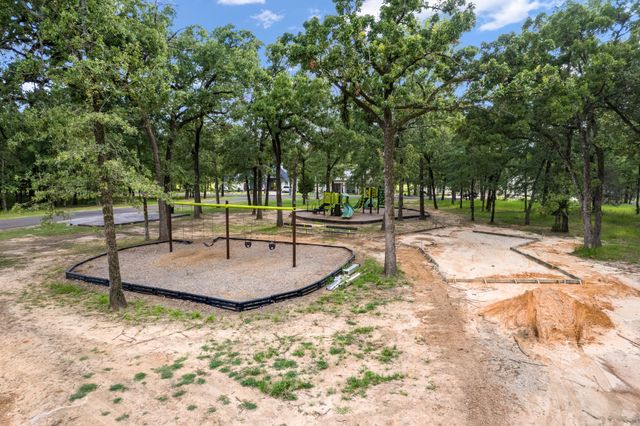 213 Saint Andrews Drive, Mabank, TX 75156