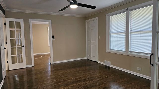 1105 S Hough Street, Barrington, IL 60010