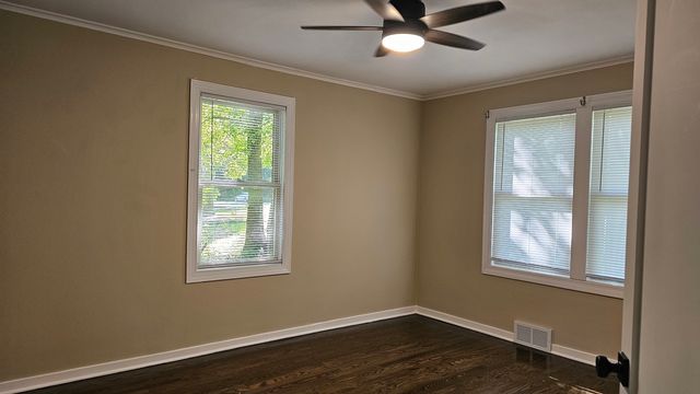 1105 S Hough Street, Barrington, IL 60010