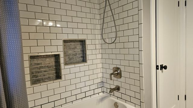 1105 S Hough Street, Barrington, IL 60010