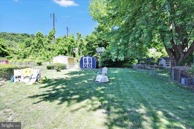 705 CHARLES ST, Coatesville, PA 19320