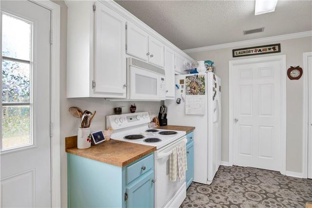 10729 Southern Oaks Court, Grand Bay, AL 36541