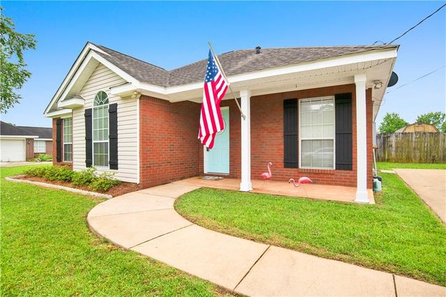 10729 Southern Oaks Court, Grand Bay, AL 36541
