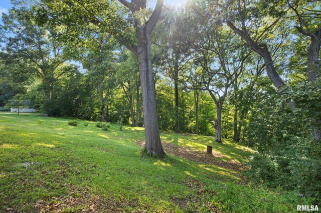 6 FOSTER Court, Bartonville, IL 61607
