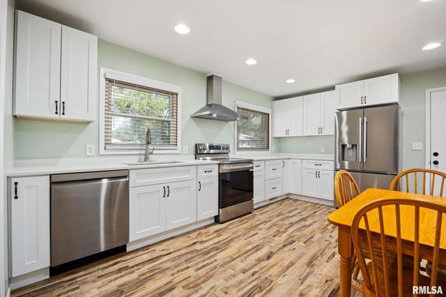 6 FOSTER Court, Bartonville, IL 61607