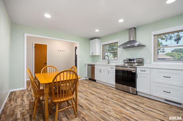6 FOSTER Court, Bartonville, IL 61607