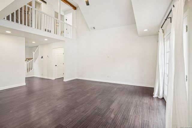 706 Quail Run, Lytle, TX 78052