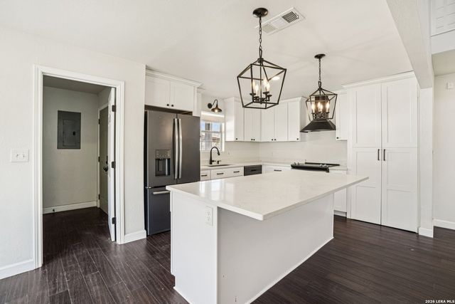 706 Quail Run, Lytle, TX 78052